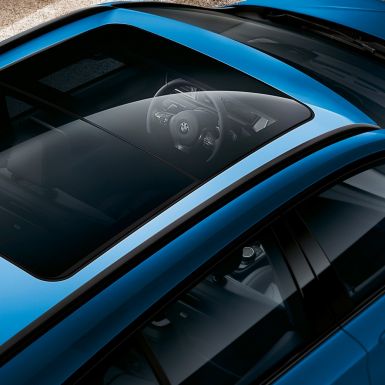 Panorama glass roof BMW 2 Series Gran Tourer Panorama glass roof BMW 2 Series Gran Tourer F46 Facelift 2018 Misano Blue metallic bird’s-eye view