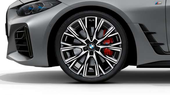 BMW Individual light alloy wheels 862 I BMW M440i xDrive Gran Coupé G26 2021 BMW Individual light alloy wheels 862 I BMW M440i xDrive Gran Coupé G26 2021 Frozen Pure Grey metallic