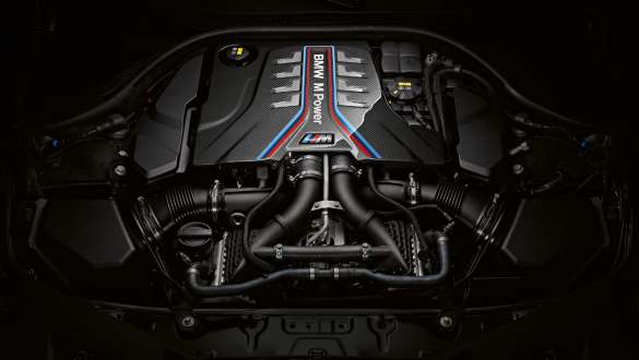 M TwinPower Turbo 8-cylinder petrol engine BMW M8 Convertible F91 LCI 2022 BMW M8 Convertible F91 LCI Facelift 2022 M TwinPower Turbo 8-cylinder petrol engine close-up