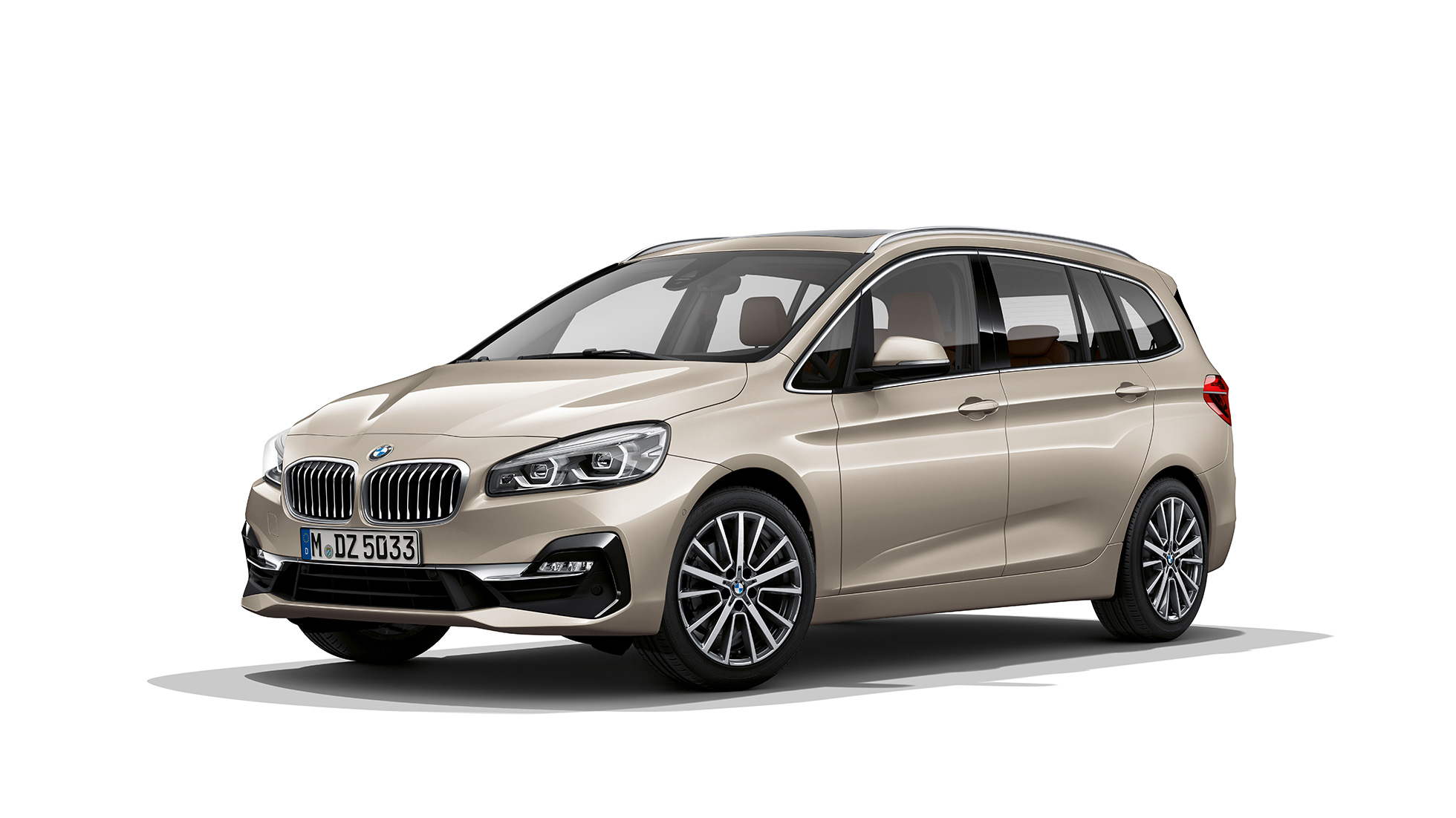 Three-quarter front view BMW 2 Series Gran Tourer Model Luxury Line BMW 2 Series Gran Tourer 218d xDrive Model Luxury Line F46 Facelift 2018 Cashmere Silver three-quarter front view