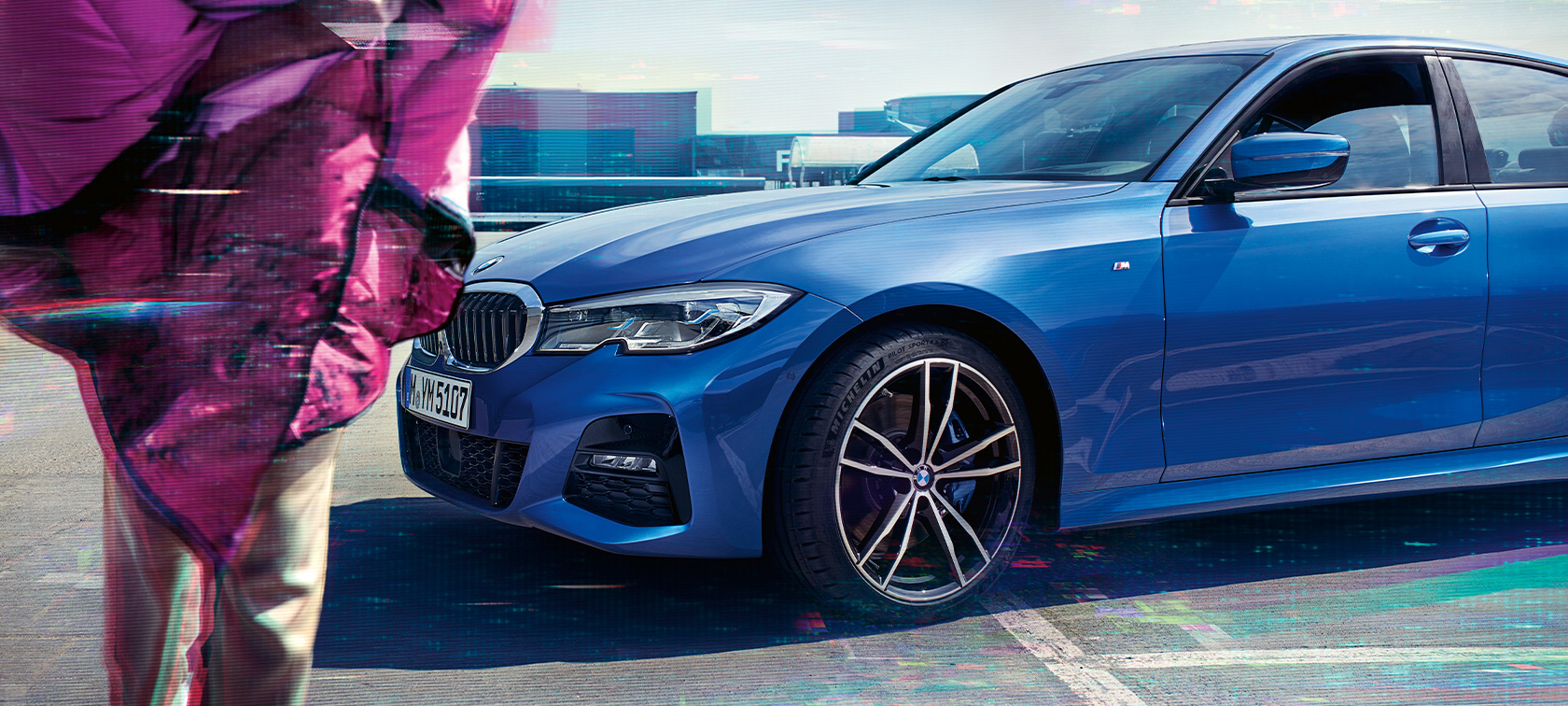Driver assistance connectivity BMW 3 Series Sedan BMW 3 Series Sedan BMW 330i driver assistance connectivity