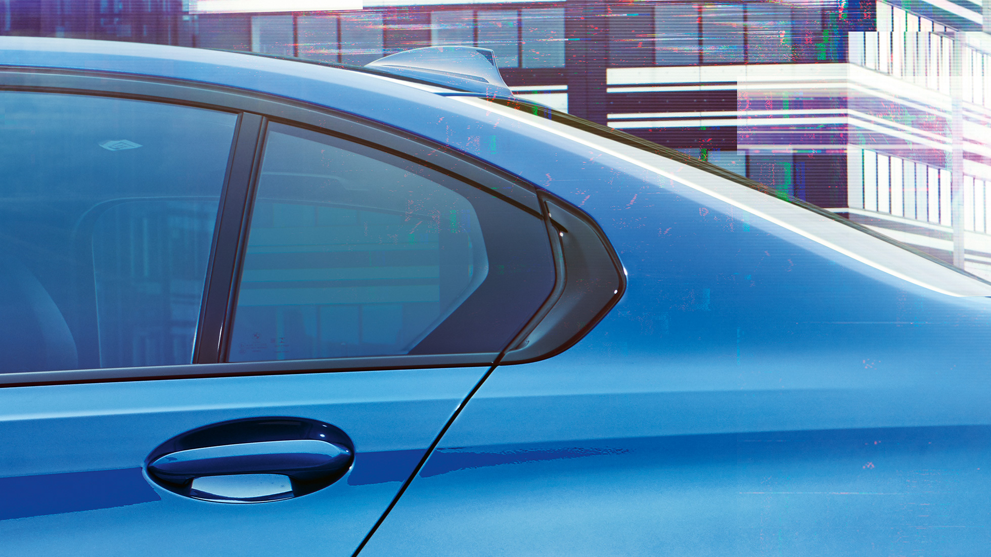 BMW 3 Series Sedan, Hofmeisterkink. Lateral detail view of the rear window with Hofmeister kink.