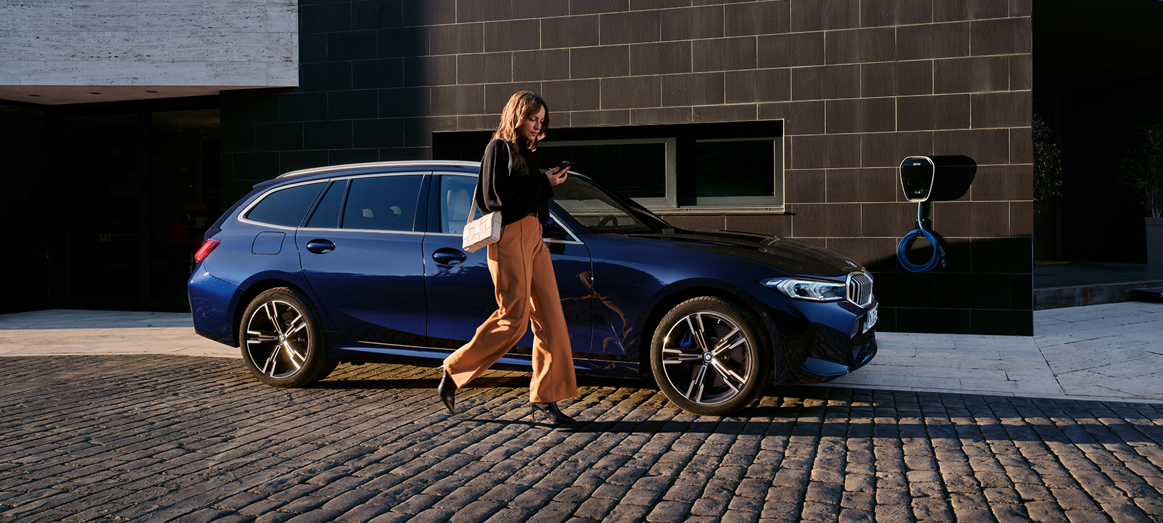 BMW 3 Series Touring LCI G21 plug-in hybrid video BMW 3 Series Touring LCI G21 plug-in hybrid video