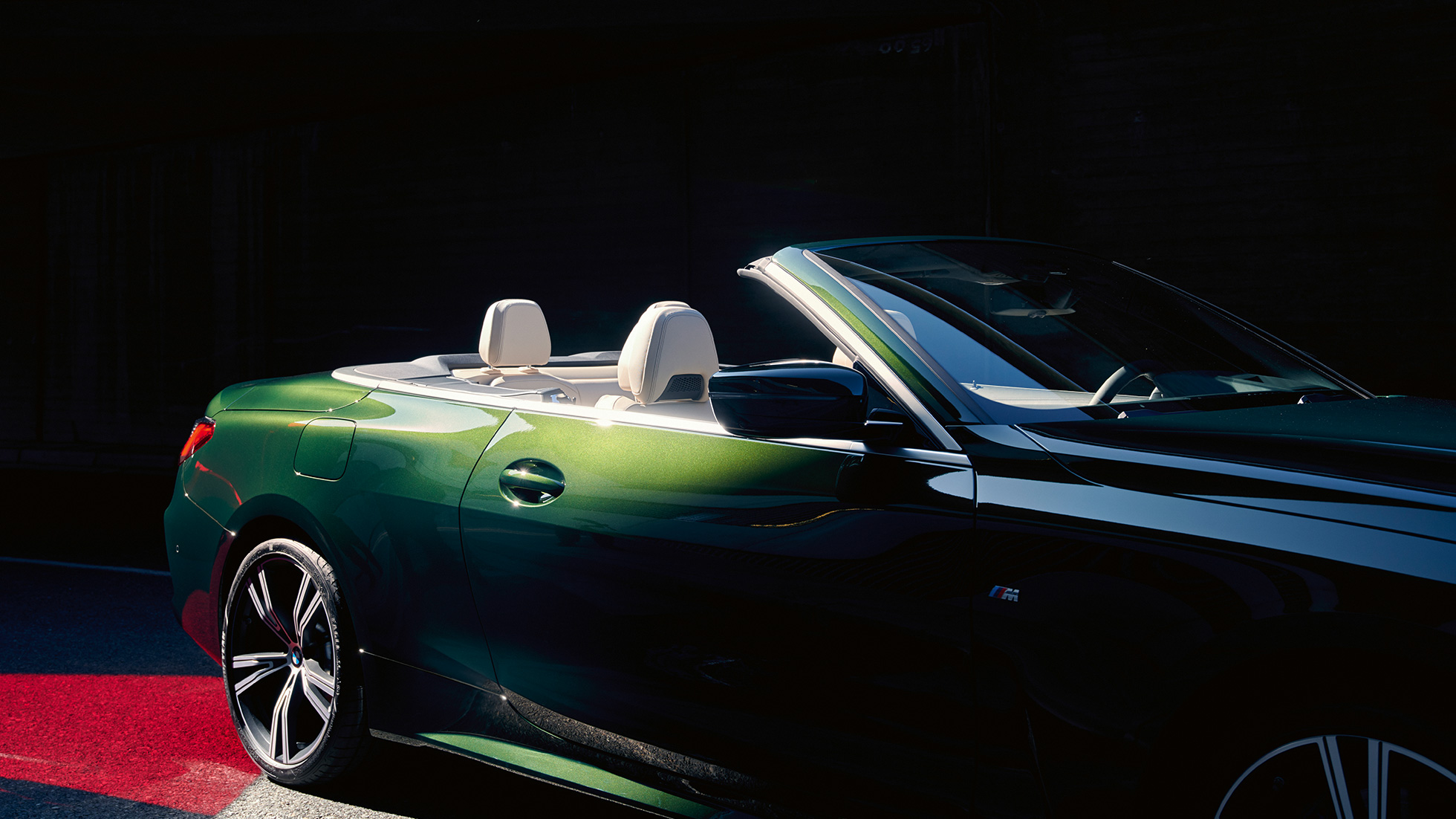 Three-quarter front view BMW 4 Series Convertible G23 2020 BMW 4 Series Convertible G23 2020 Sanremo Green metallic three-quarter rear view