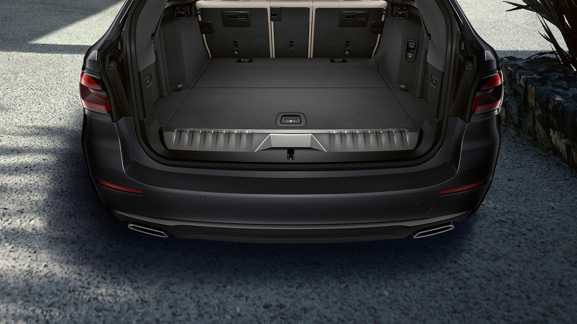 Luggage Compartment BMW 5 Series Touring G31 Luggage Compartment BMW 5 Series Touring G31 Facelift 2020 Sophisto Grey