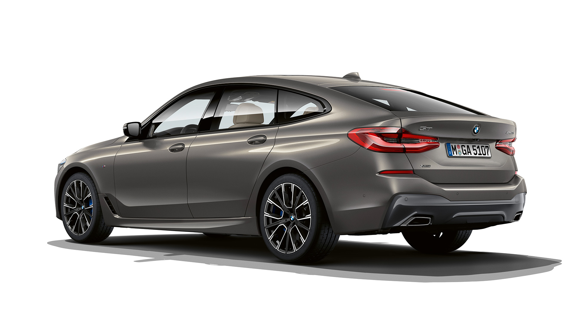 BMW 6 Series Gran Turismo M Sport package G32 2020 BMW 6 Series Gran Turismo G32 640i xDrive 2020 M Sport package Bernina Grey Amber Effect three-quarter rear view