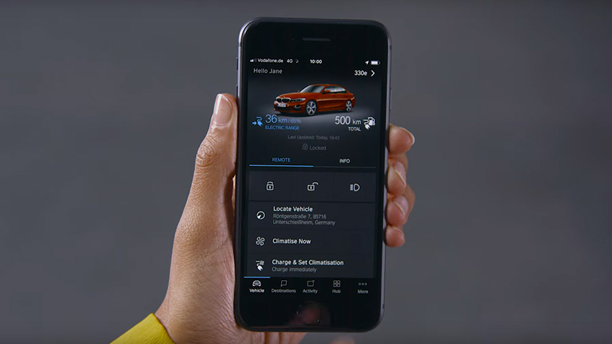 Smartphone with BMW Connected App BMW X2 F39 Smartphone with BMW Connected App close-up