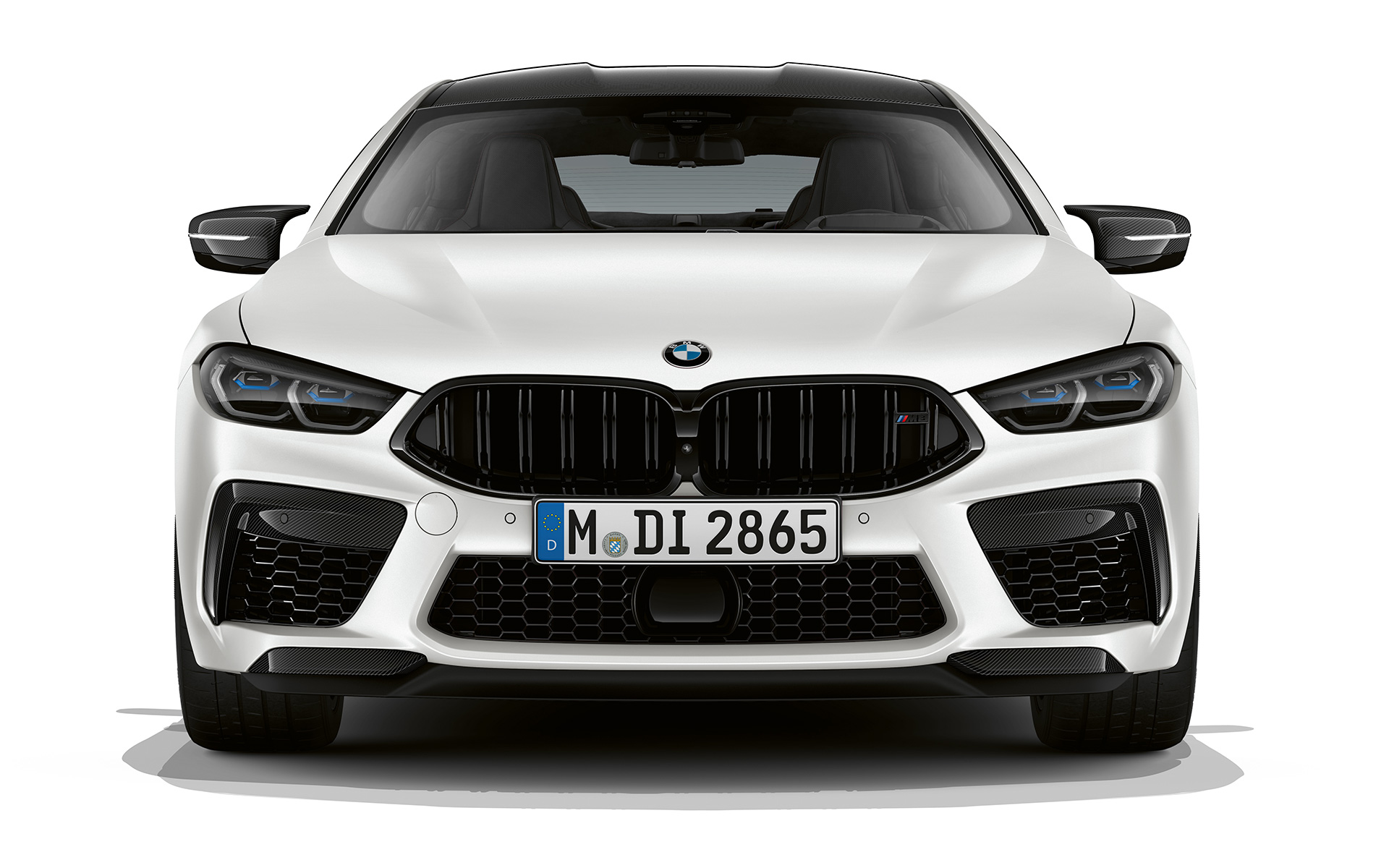 BMW M8 Competition Gran Coupé F93 LCI 2022 front view BMW M8 Competition Gran Coupé F93 LCI Facelift 2022 BMW Individual Frozen Brilliant White metallic front view