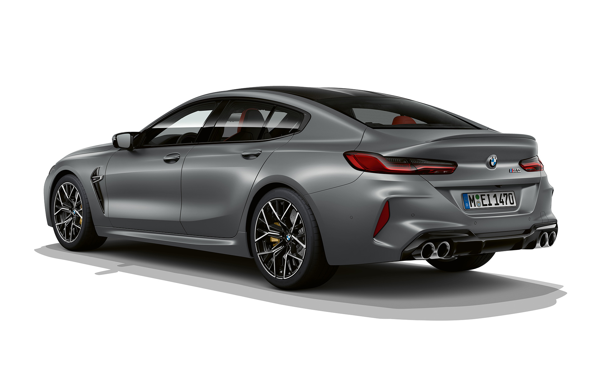 Three-quarter rear view BMW M8 Gran Coupé F93 LCI Facelift 2022 BMW M8 Gran Coupé F93 LCI Facelift 2022 BMW Individual Frozen Pure Grey metallic three-quarter rear view