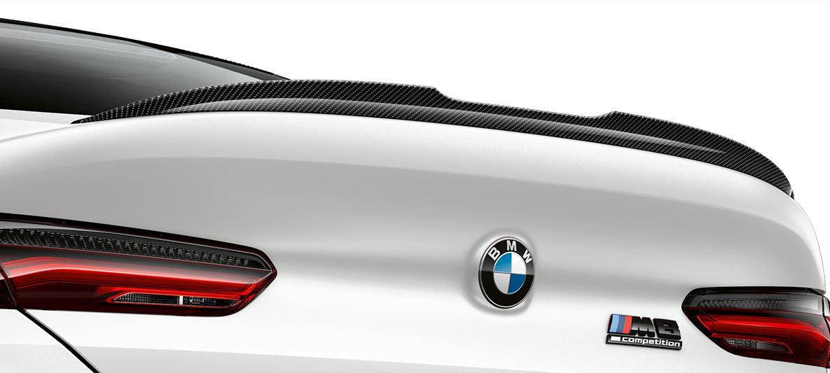 Rear spoiler carbon M Carbon exterior package BMW M8 Competition Gran Coupé F93 LCI Facelift 2022 BMW M8 Competition Gran Coupé F93 LCI Facelift 2022 BMW Individual Frozen Brilliant White metallic M Carbon exterior package rear spoiler carbon close-up