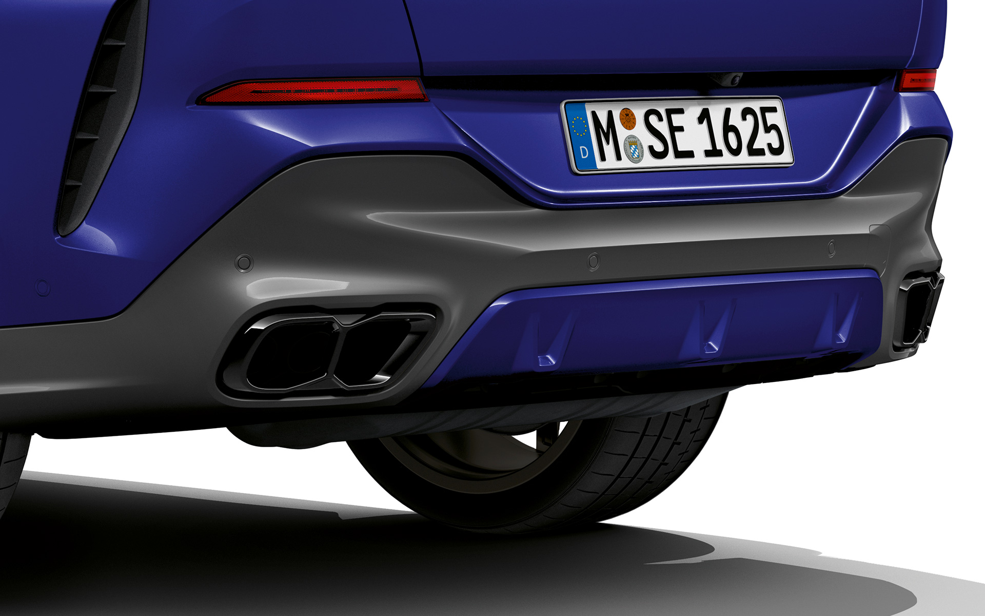 BMW X6 M60i xDrive G06 MP exhaust system BMW X6 M60i xDrive G06 MP exhaust system close-up