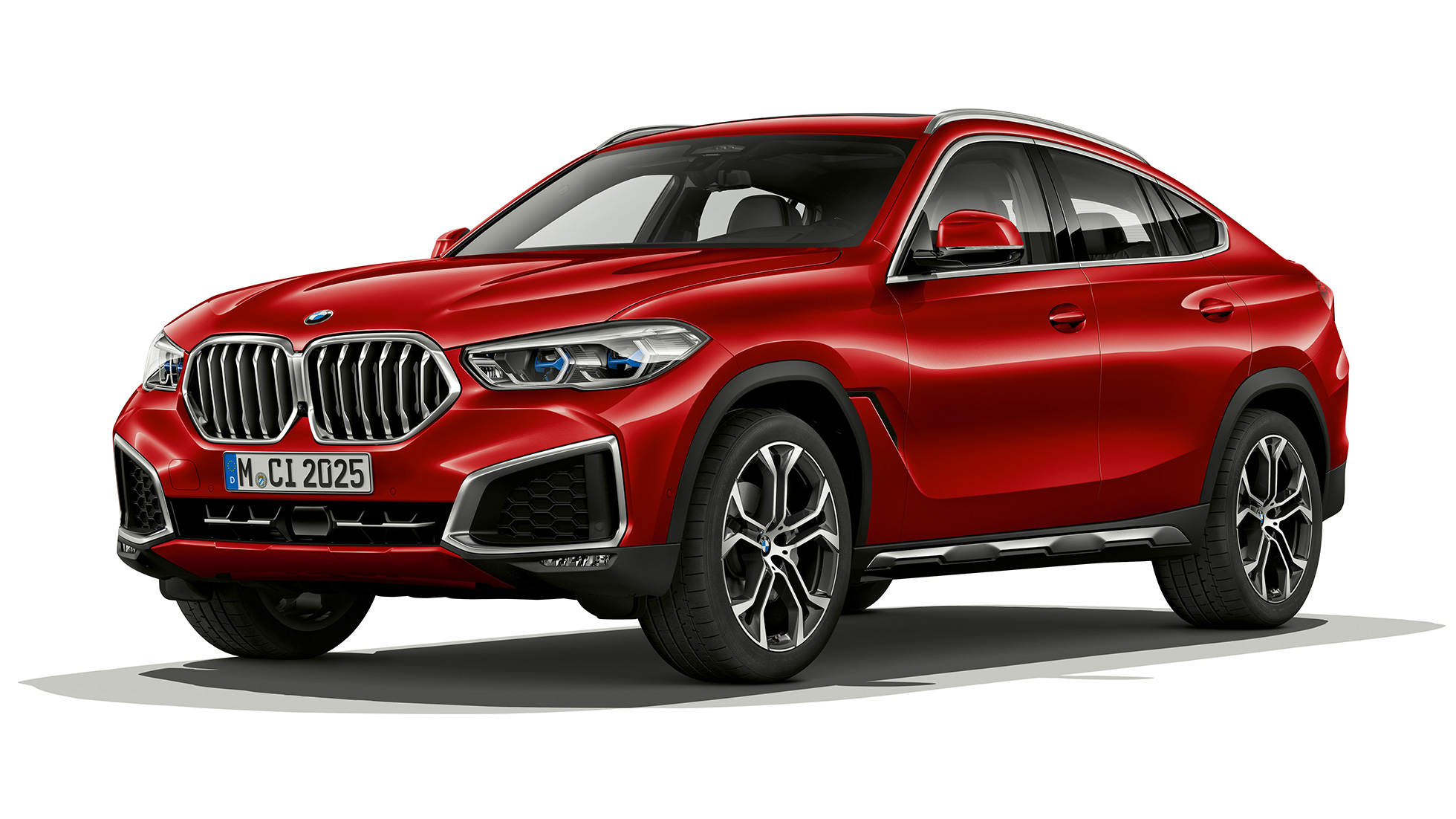 BMW X6 with BMW xLine, exterior. BMW X6 with BMW xLine in three-quarter front perspective.
