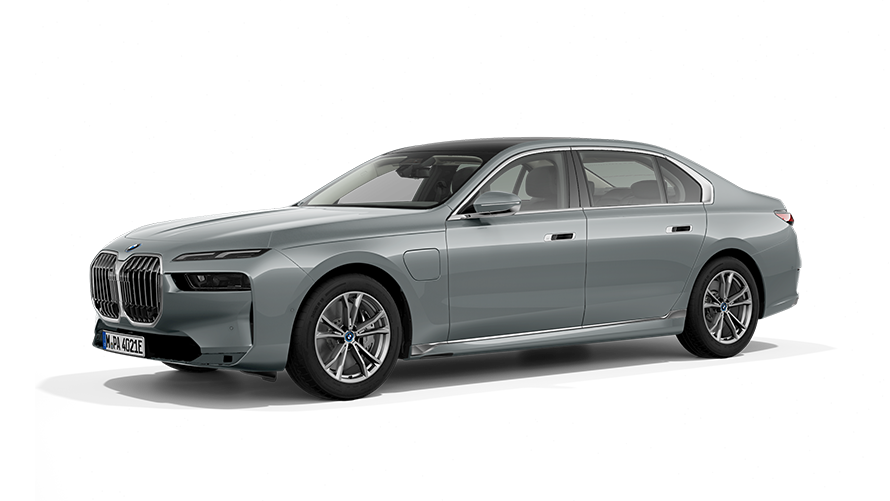 BMW 750e xDrive G70 PHEV 3/4 front view standing