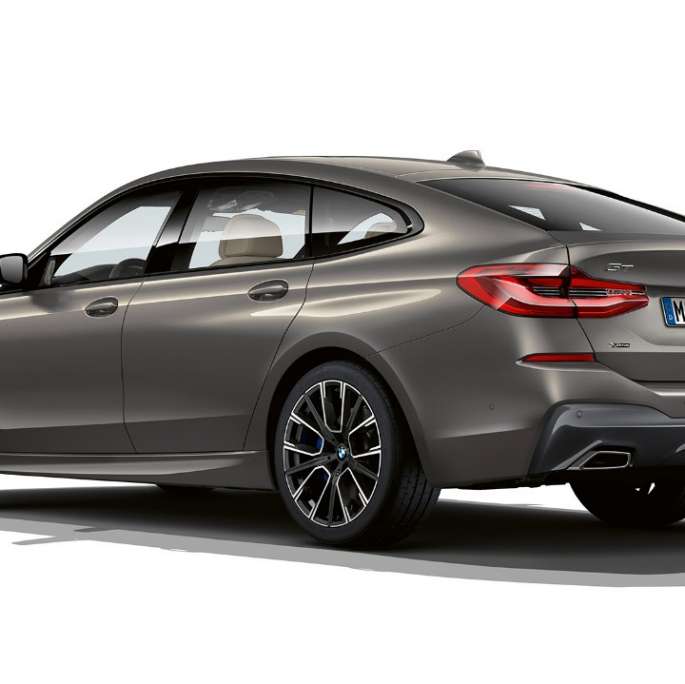 BMW 6 Series Gran Turismo G32 640i xDrive 2020 M Sport package Bernina Grey Amber Effect three-quarter rear view