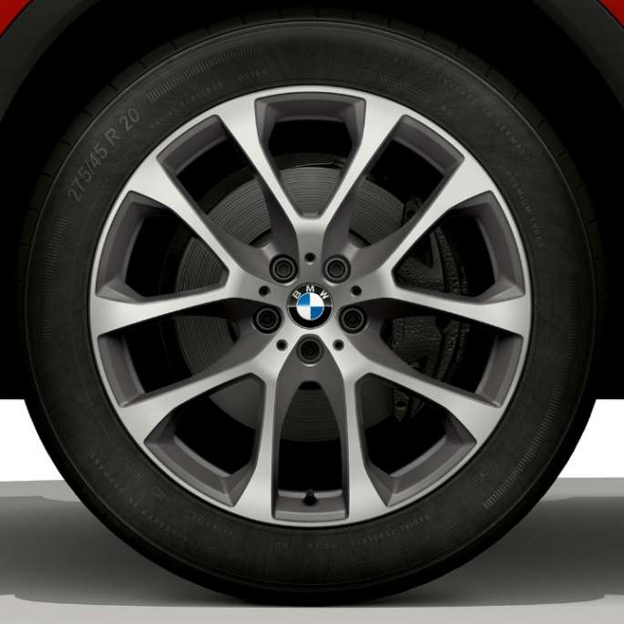 BMW X6 with BMW xLine with focus on light alloy wheel.